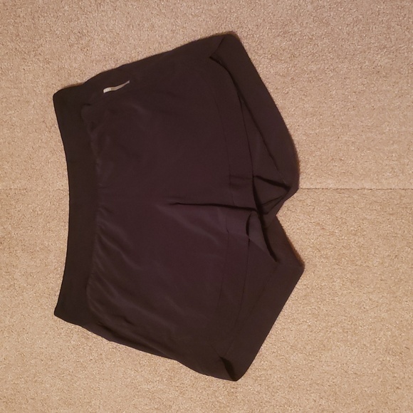 The REI Women's Black Shorts - Picture 1 of 13